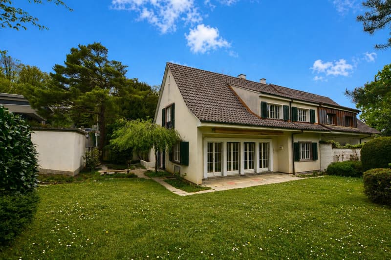 Unique Country House on a Dream Plot - Realize Your Personal Living Dream (1)