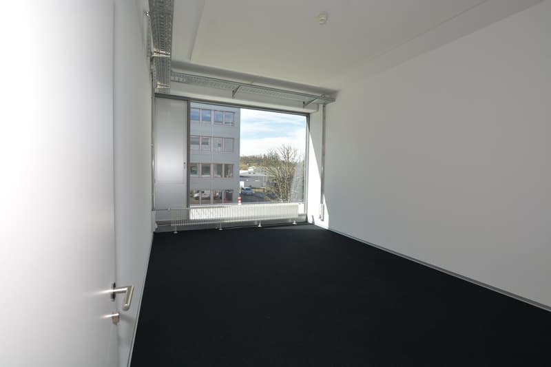 Attractive office space in Allschwil (10)