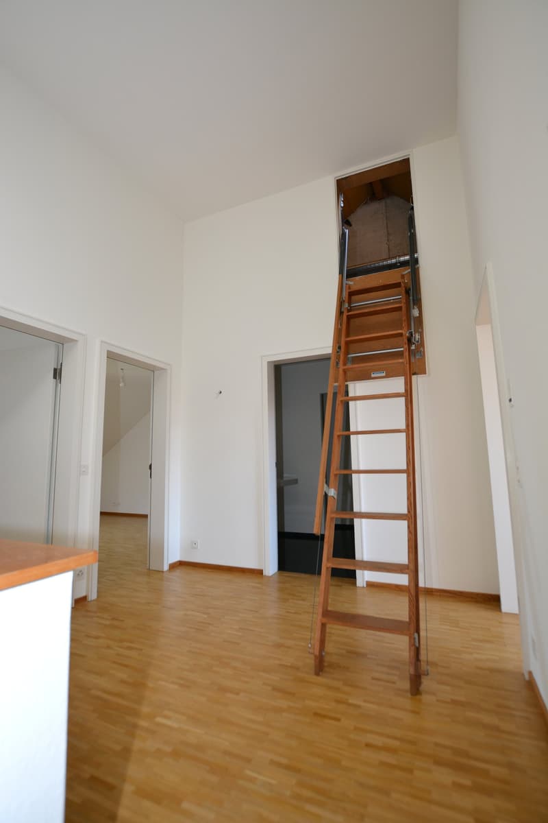 Halle 1. OG