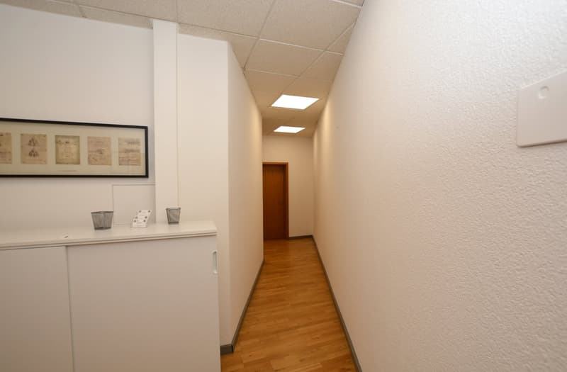 Ganze Etage mit 4 Büros im Herzen von Basel (9)