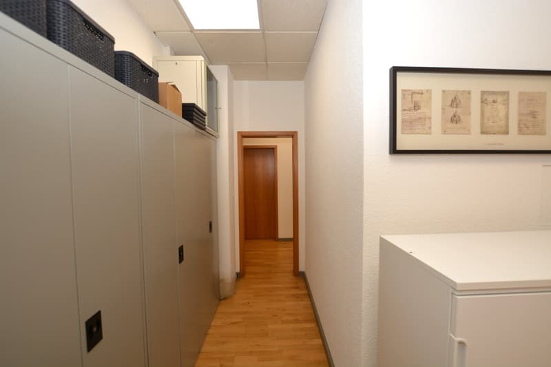 Ganze Etage mit 4 Büros im Herzen von Basel (10)