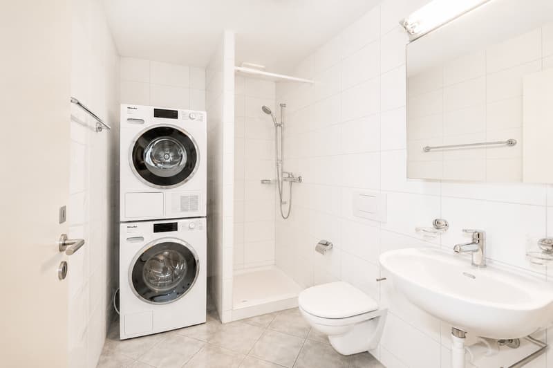 Geräumige 4.5-Zimmer-Wohnung mit Wintergarten in Bottmingen (9)