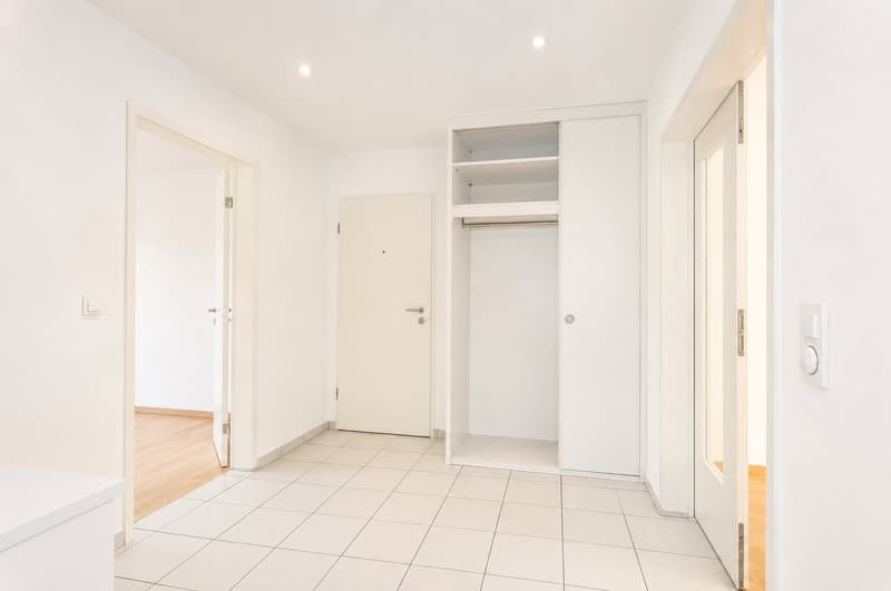 Geräumige 4.5-Zimmer-Wohnung mit Wintergarten in Bottmingen (11)