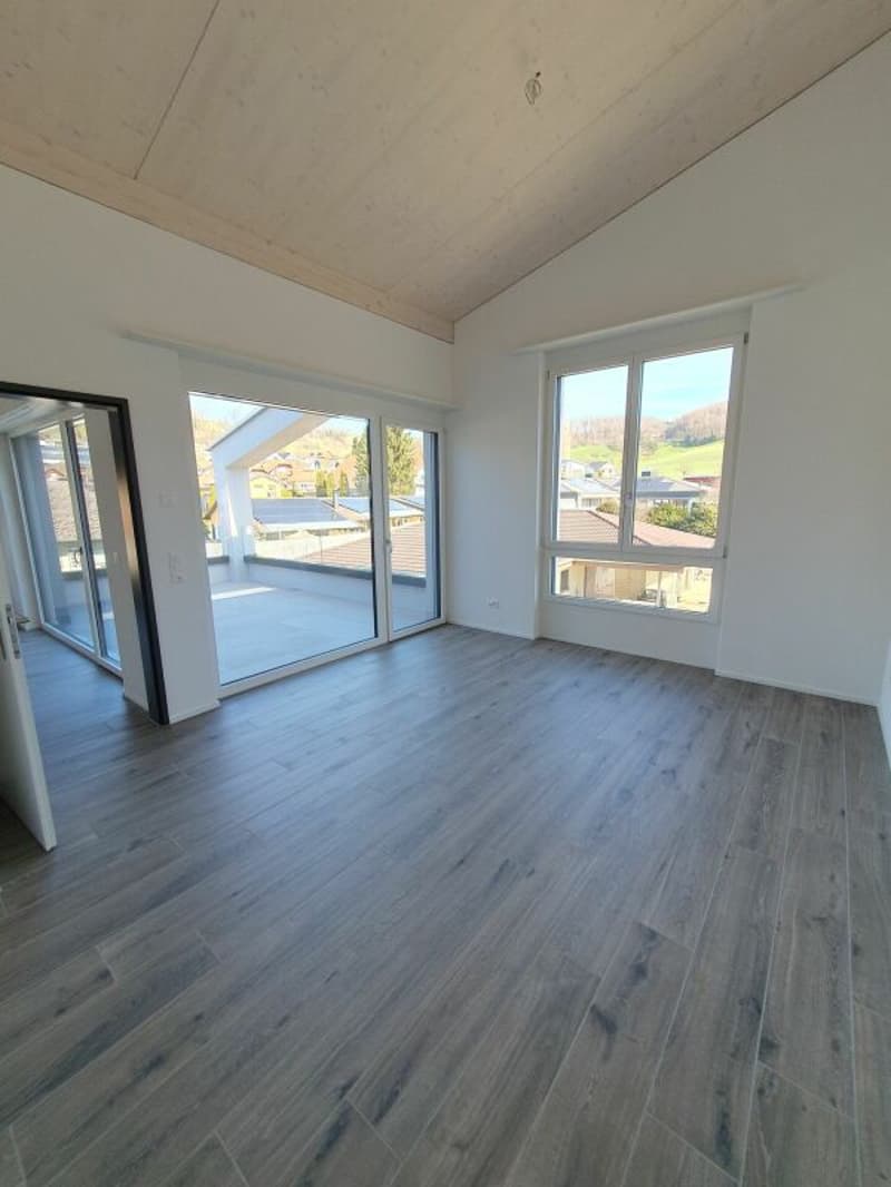 Sale: 2.5-room owner-occupied apartment on the top floor (8)
