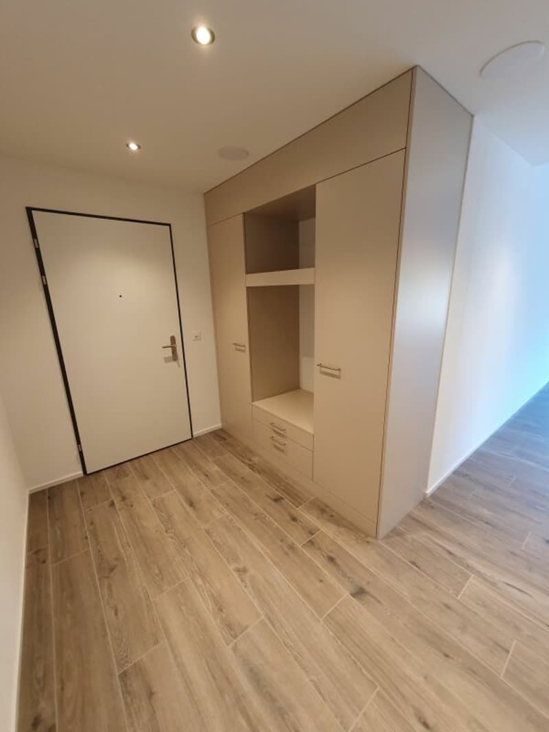 Sale: 2.5-room owner-occupied apartment on the top floor (3)