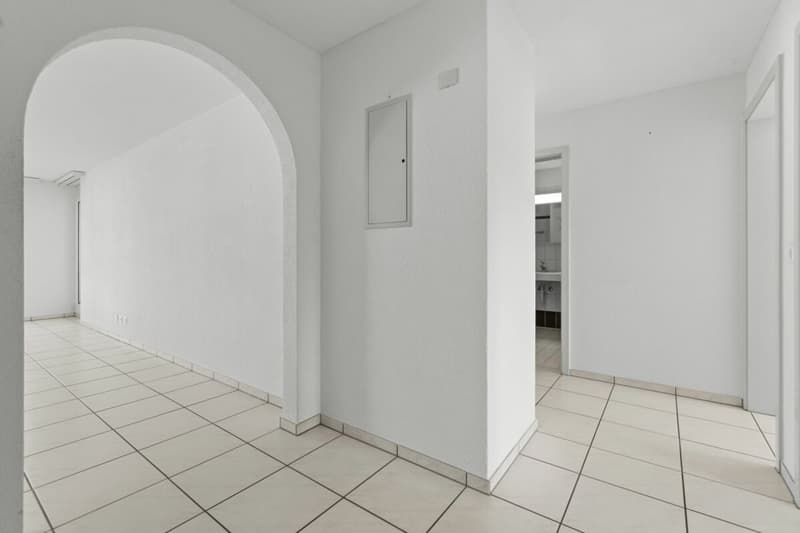 Appartement de 3,5 pièces lumineux avec balcon ensoleillé et vue sur le verdure (4)