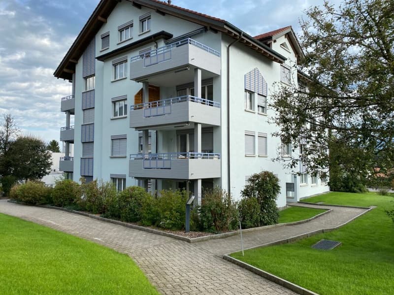Appartement de jardin lumineux et spacieux de 4,5 pièces dans un environnement vert (1)