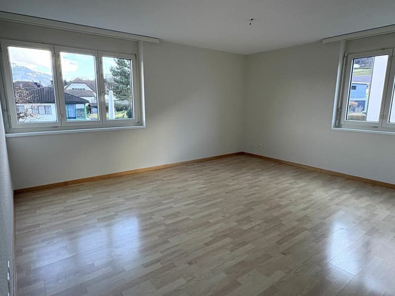 Appartement attractif de 2,5 pièces dans un quartier résidentiel bien entretenu (3)