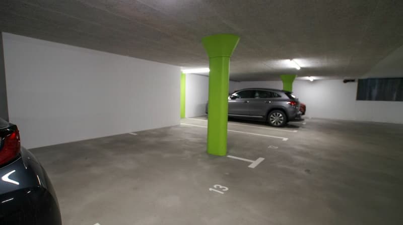 Places de parking privées en garage souterrain avec sortie plate (4)
