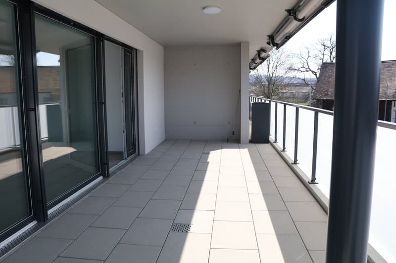 Moderne und helle Wohnung mit grosszügigem Balkon (8)