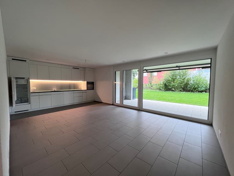 Moderne und helle Wohnung mit grosszügigem Balkon (3)