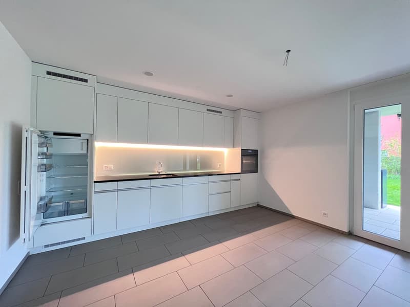 Moderne und helle Wohnung mit grosszügigem Balkon (1)