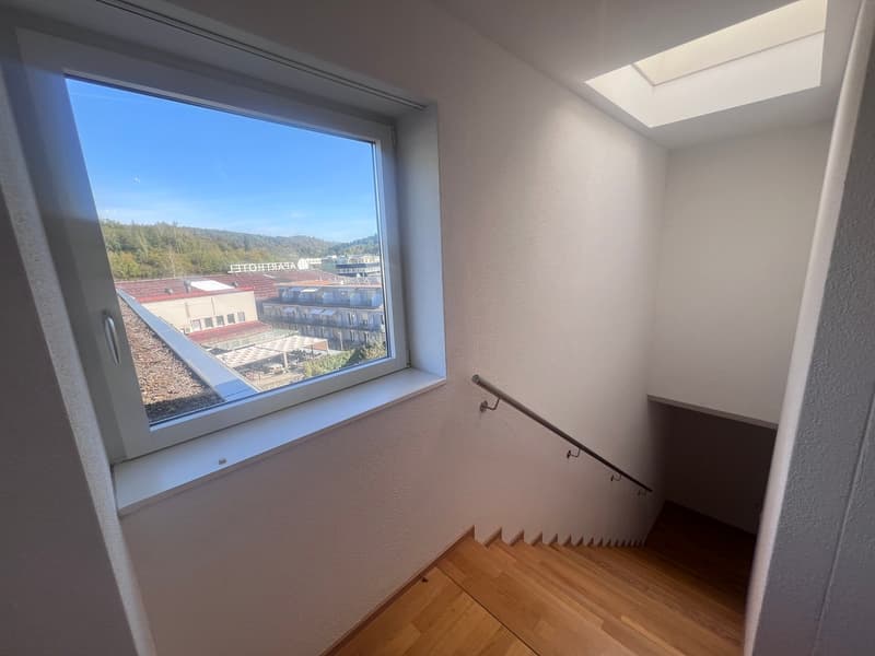 Charmante 2.5-Zimmer-Attikawohnung mit Weitsicht (9)