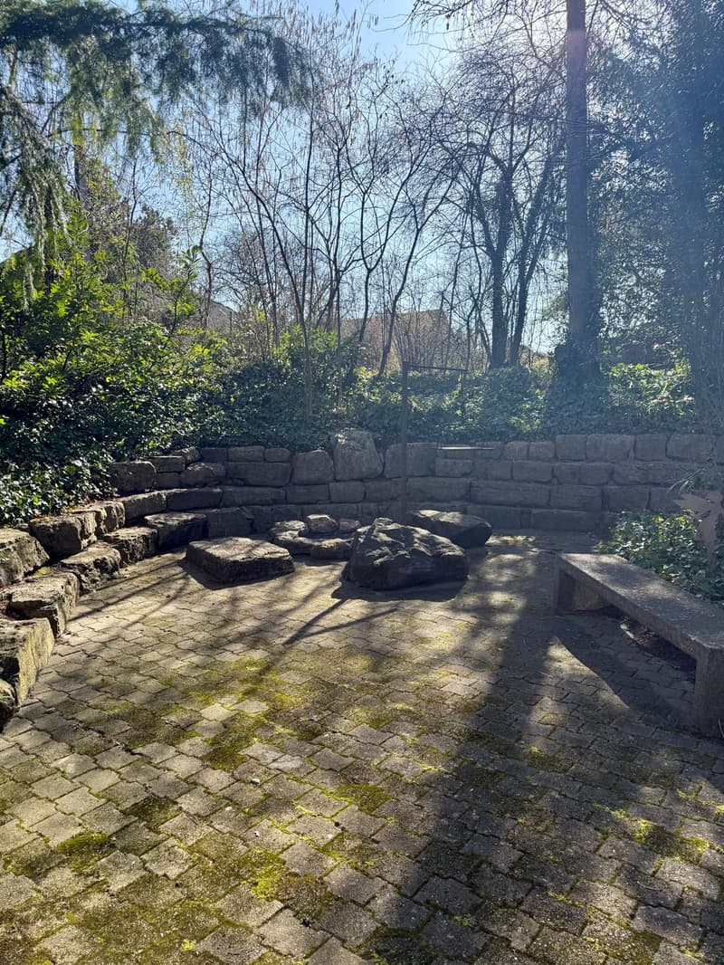 Luxuriöse 3.5-Zimmerwohnung an ruhiger Lage in Ipsach (11)