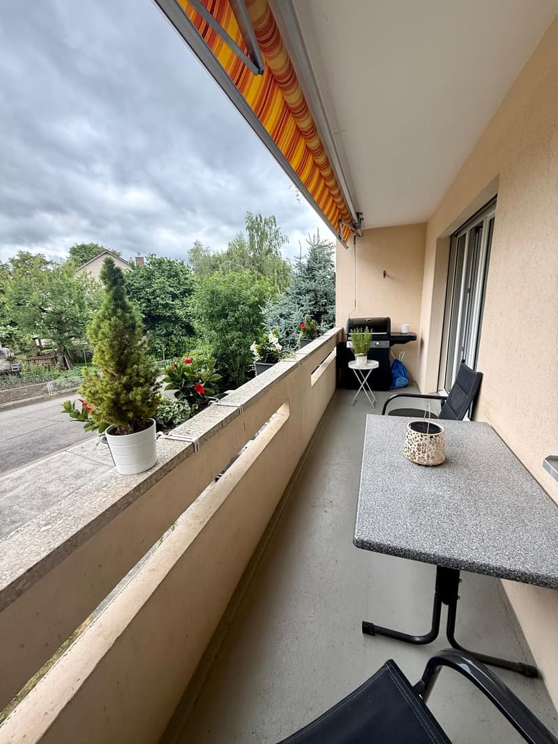 4-Zimmerwohnung im Hochparterre an ruhiger Lage - App. de 4 pièces au rez-de-chaussée surélevé (8)