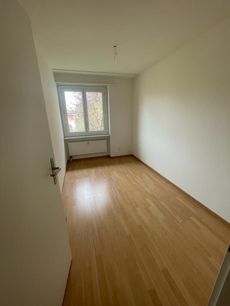Grosszügige 5.5-Zimmerwohnung in Ipsach / Spacieux appartement de 5,5 pièces à Ipsach (8)