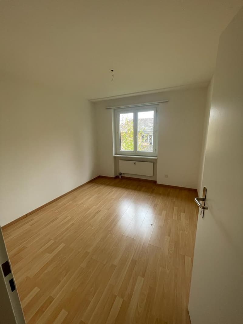 Grosszügige 5.5-Zimmerwohnung in Ipsach / Spacieux appartement de 5,5 pièces à Ipsach (7)