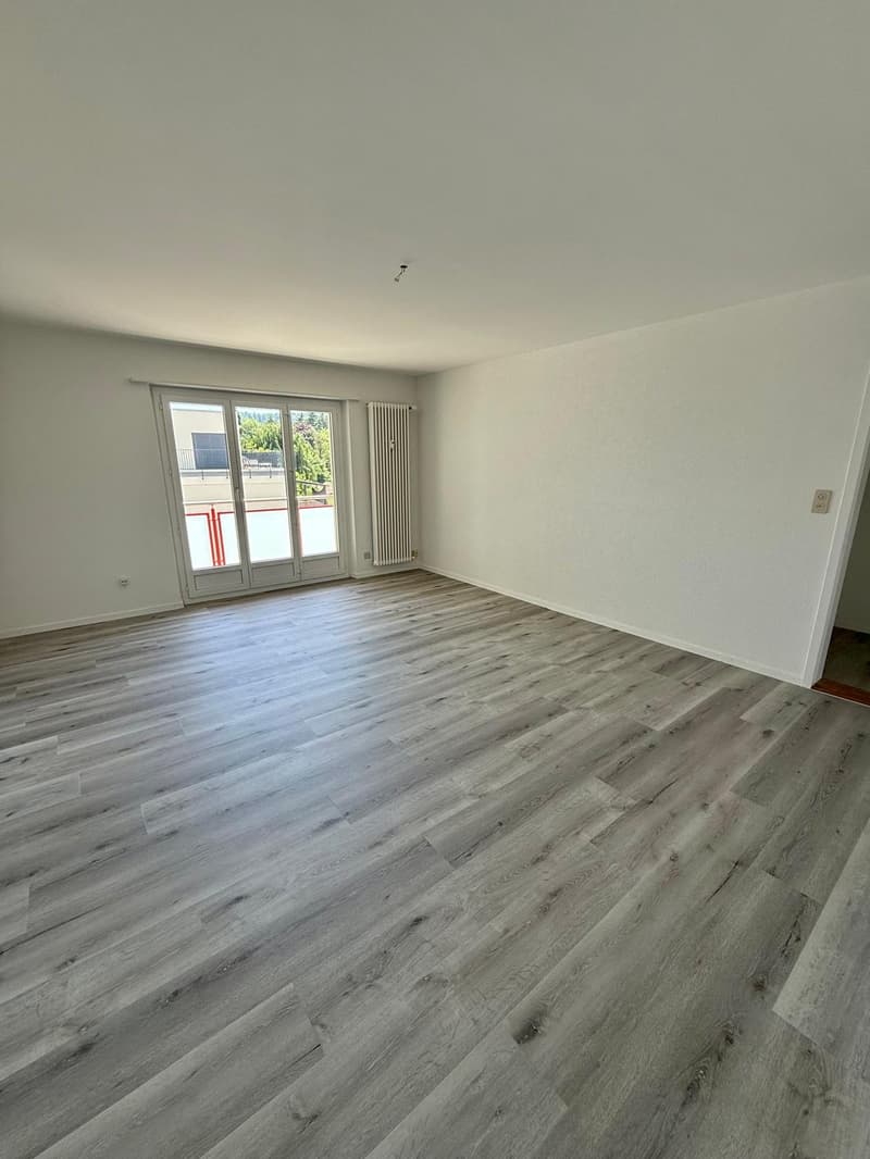 Moderne 3-Zimmerwohnung in Brügg / Appartement moderne de 3 pièces à Brügg (1)