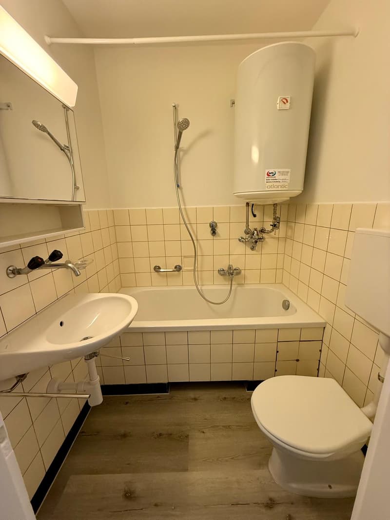 Moderne 3-Zimmerwohnung in Brügg / Appartement moderne de 3 pièces à Brügg (3)