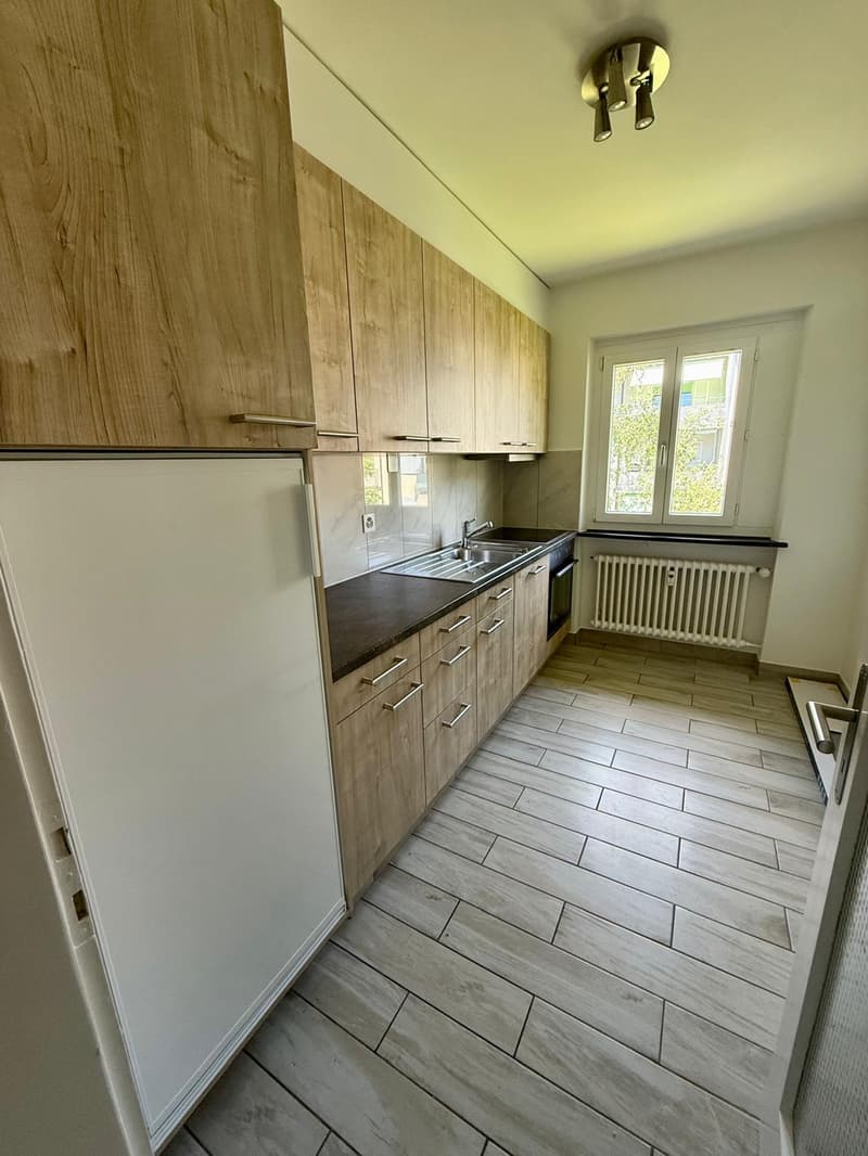 Moderne 3-Zimmerwohnung in Brügg / Appartement moderne de 3 pièces à Brügg (2)
