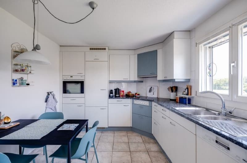 4.5-Zimmerwohnung an ruhiger Lage in Sutz (3)