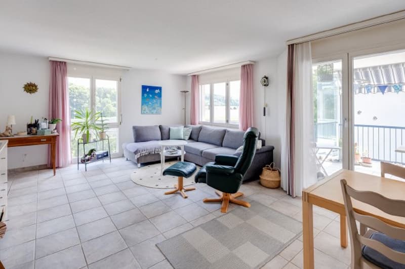 4.5-Zimmerwohnung an ruhiger Lage in Sutz (2)