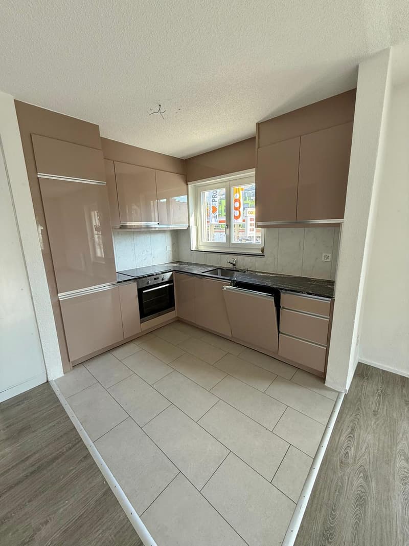 Moderne 3-Zimmerwohnung in Madretsch / Appartement moderne de 3 pièces à Madretsch (2)