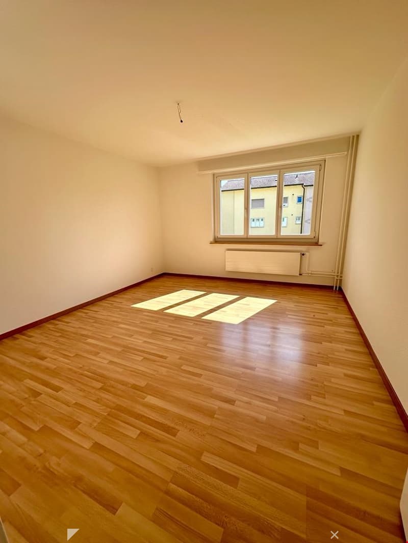 2.5-Zimmerwohnung in Wohnbaugenossenschaft / App. de 2.5 pièces (4)