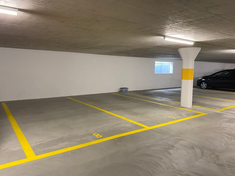Place de parking près de la gare (2)