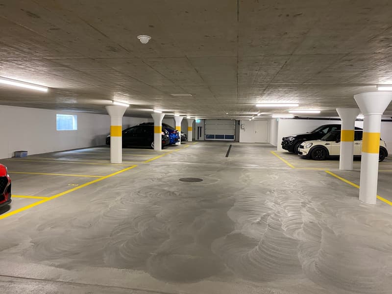 Place de parking près de la gare (3)