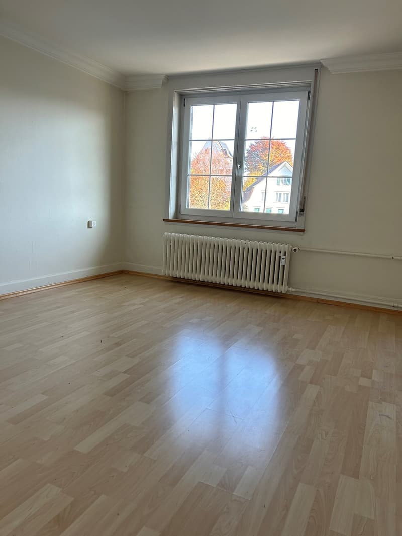 Charmant appartement 3.5 pièces dans un immeuble ancien sur Bahnhofstrasse à Herisau (5)