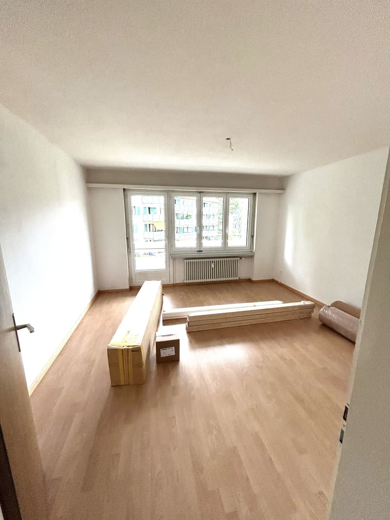Appartement lumineux 3.5 pièces avec balcon et belle vue à St. Gallen (8)