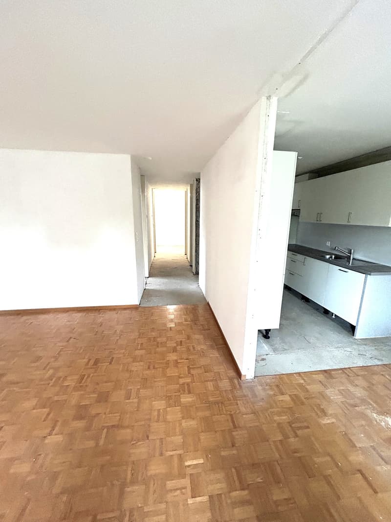 Appartement lumineux 3.5 pièces avec balcon et belle vue à St. Gallen (12)