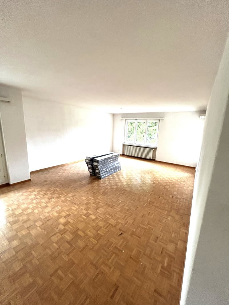 Appartement lumineux 3.5 pièces avec balcon et belle vue à St. Gallen (11)