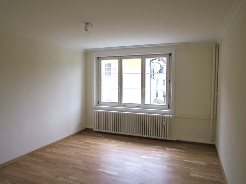 Charmant appartement 2.5 pièces avec balcon dans un immeuble ancien – Herisau (3)