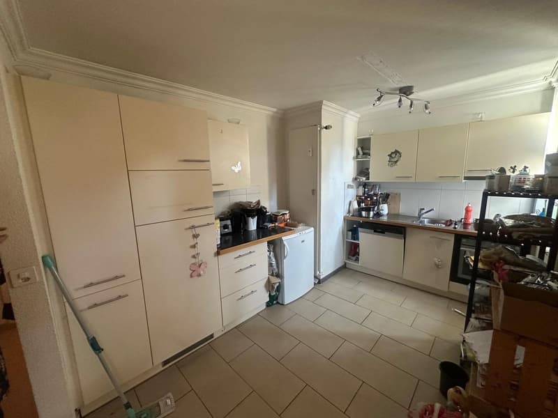 Incantevole appartamento 2.5 locali con balcone in un edificio storico – Herisau (9)