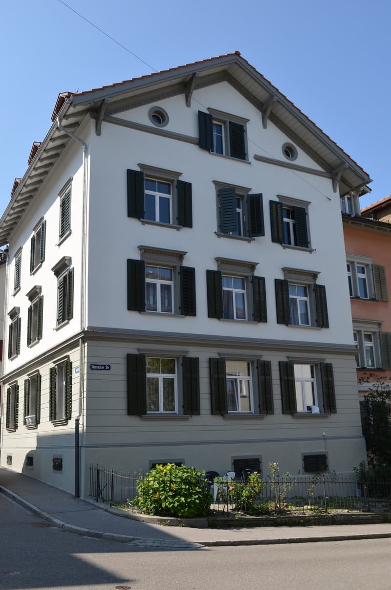 Charmante 4-Zimmer-Altbauwohnung in St. Gallen – ruhige Lage mit bester Anbindung (1)