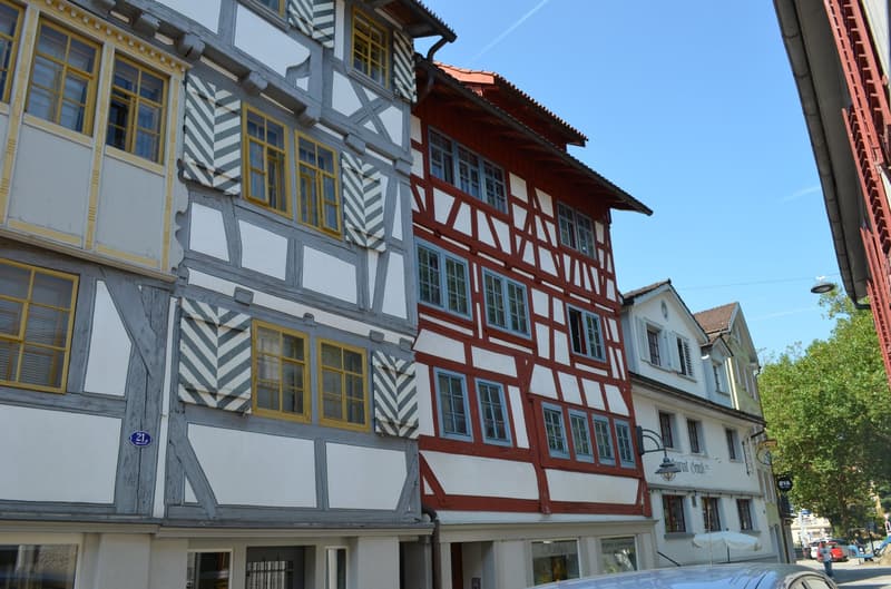 Charmante 2-Zimmer-Altbauwohnung an der Schwertgasse in St. Gallen (1)
