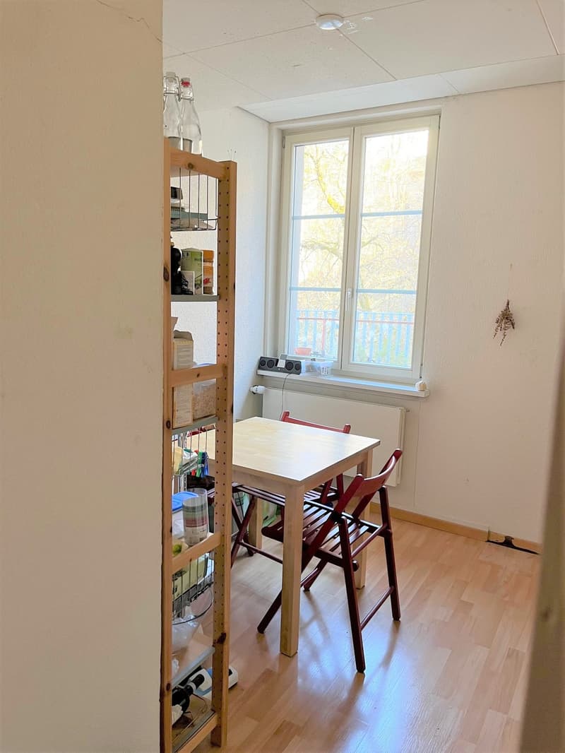 Charmante 1.5-Zimmer-Altbauwohnung mit Balkon in St. Gallen (4)