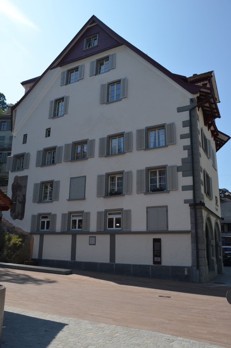 Charmante 1.5-Zimmer-Altbauwohnung mit Balkon in St. Gallen (1)