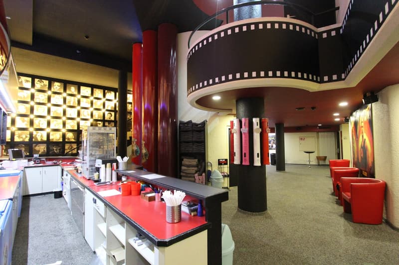 Ancien joyau de cinéma avec 772 m² plein de possibilités au centre de Coire (2)