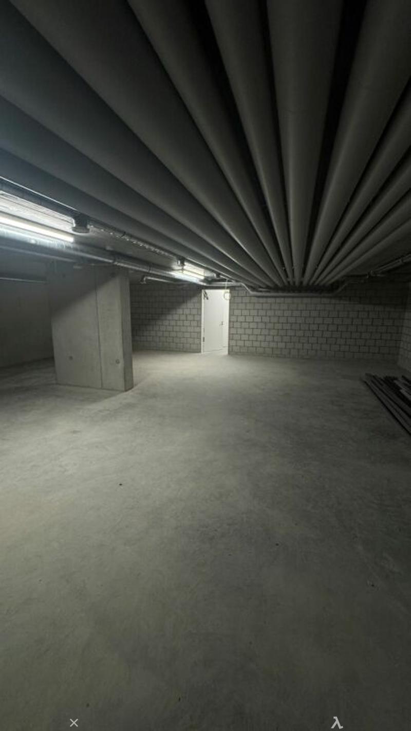Lagerräume (61m2 + 153m2) (6)