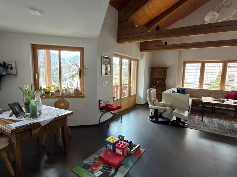 Spacious 6.5-room maisonette apartment with mountain views in Scuol (4)