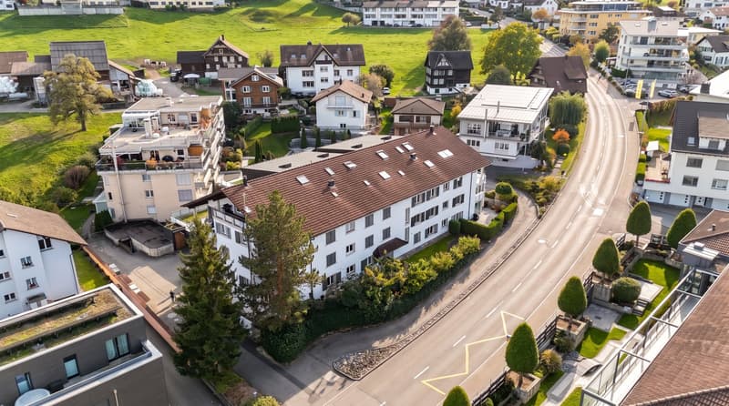 TOP 4.5 Zimmer Wohnung, direkt an ÖV-Haltestelle, im steuergünstigen Schindellegi (2)