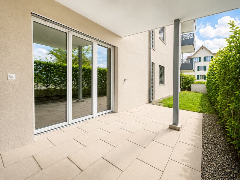 Modern 2.5-room apartment on the ground floor in Grüningen – Available immediately! (9)