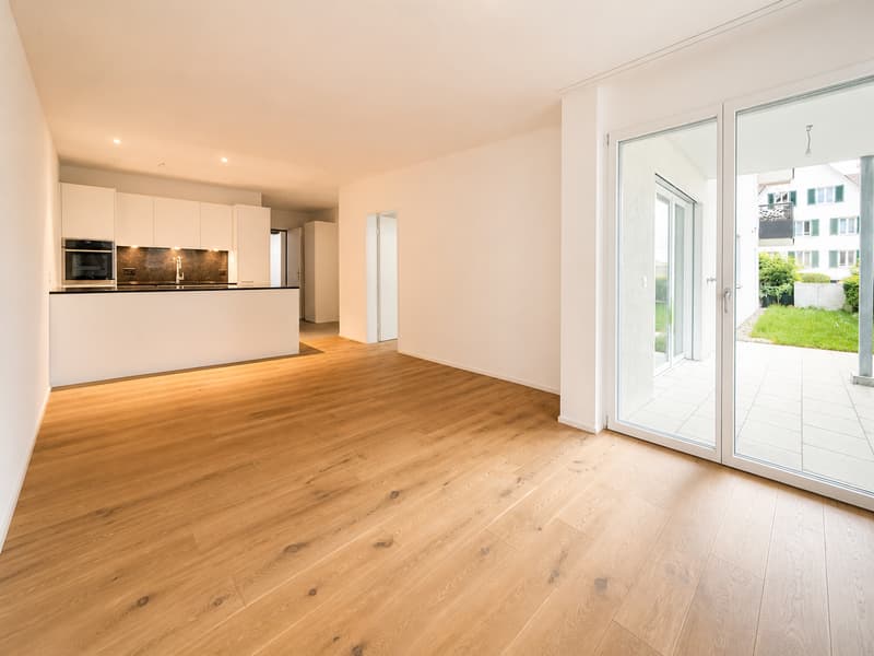 Modern 2.5-room apartment on the ground floor in Grüningen – Available immediately! (8)