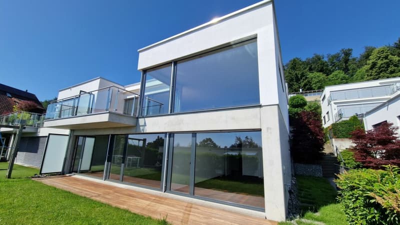 Lichtdurchfluteter Wohntraum - stilvolle Doppelhaushälfte mit exklusivem Ambiente (1)