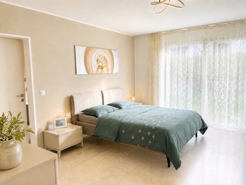 Appartamento di giardino attraente di 4,5 locali con 2 posti auto sotterranei in vendita a Lieli (Oberwil-Lieli) (5)