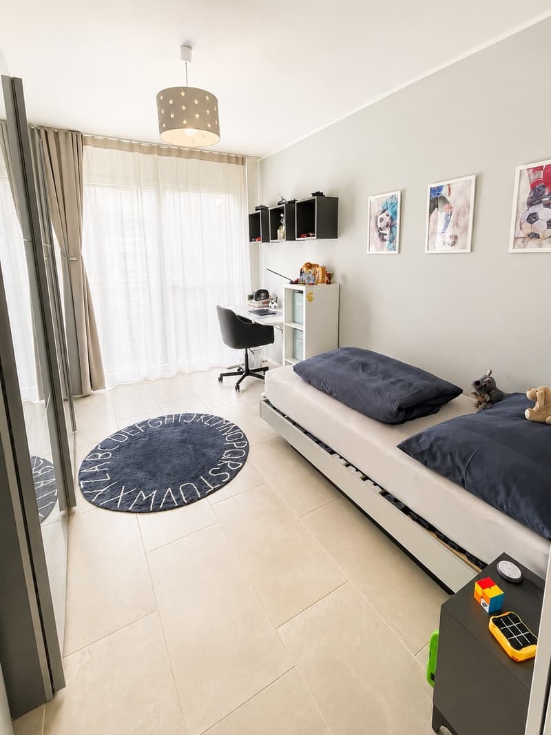 Appartamento di giardino attraente di 4,5 locali con 2 posti auto sotterranei in vendita a Lieli (Oberwil-Lieli) (6)