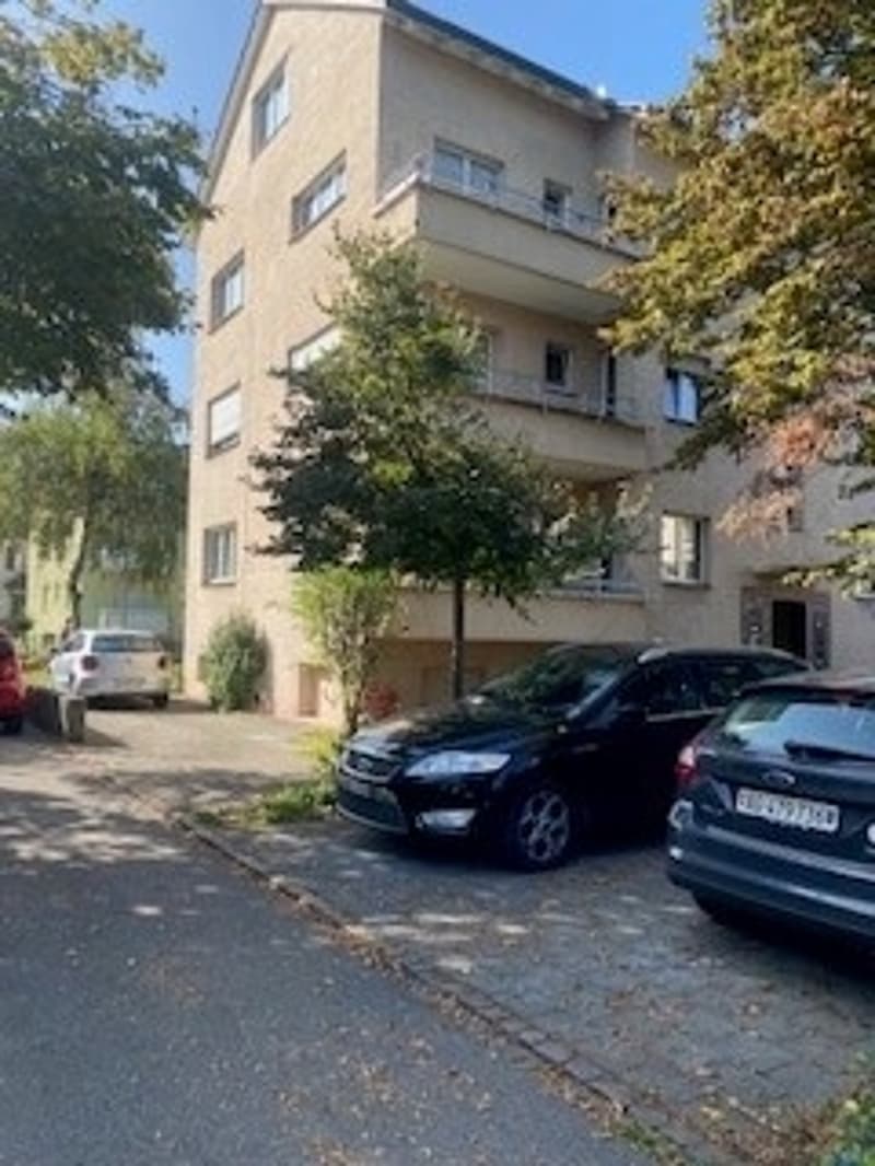 I vostri beni al sicuro in due locali di stoccaggio con allacciamento idrico ed elettrico (1)